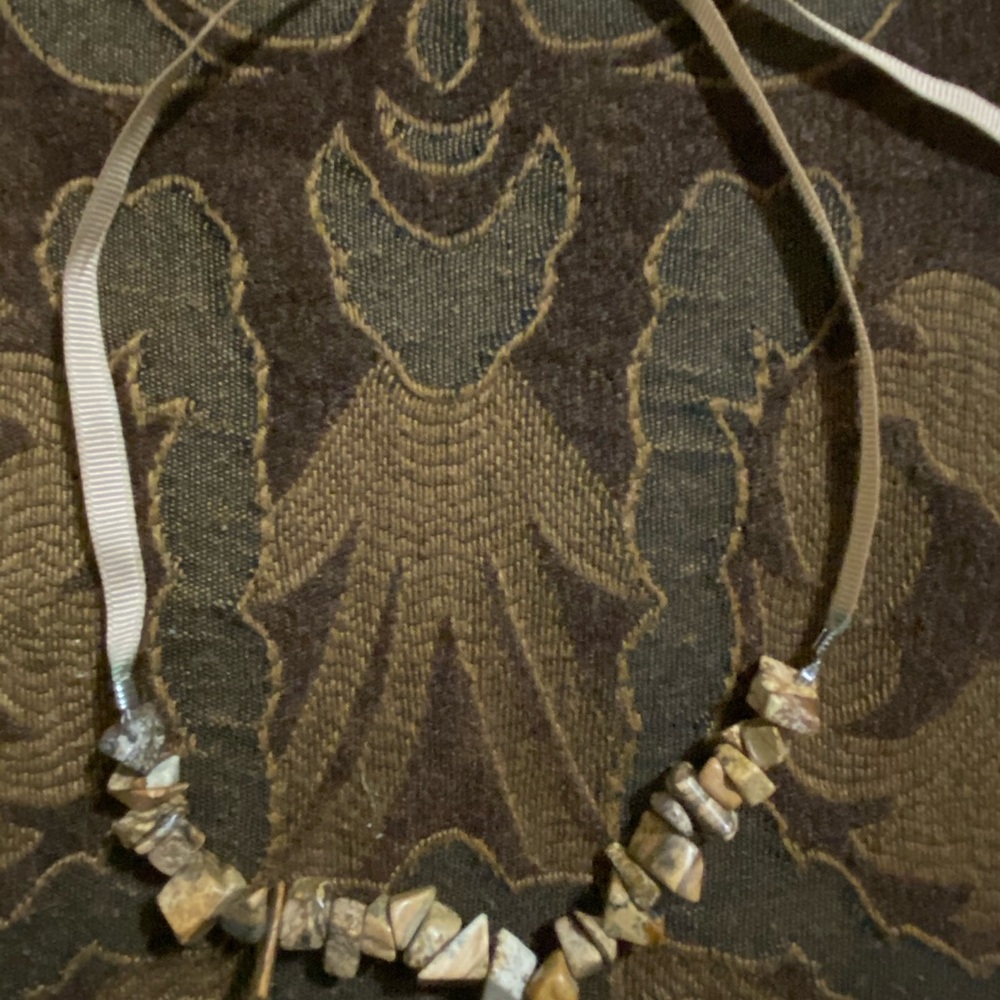Choker - Picture 4 of 4